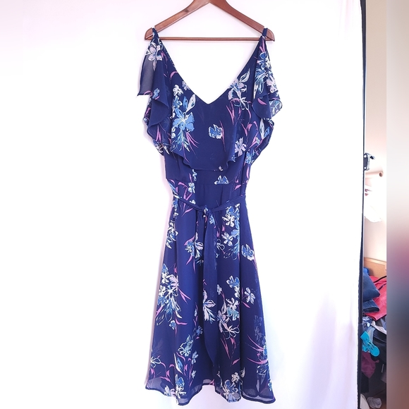 Lane Bryant Printed Split Flutter Sleeve Floral Print Midi Dress Size 26 - Picture 7 of 10